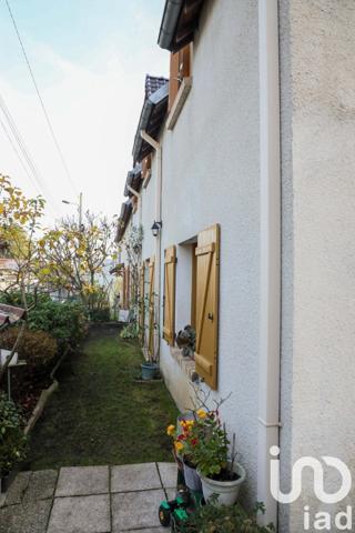 Maison traditionnelle 6 pièces de 134 m² à Dammarie-les-Lys (77190)