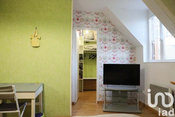 Maison traditionnelle 6 pièces de 134 m² à Dammarie-les-Lys (77190)