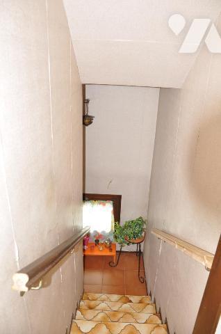 SEMEAC, maison  sur deux niveaux, T6, 3 chambres, 109 m2 hab, terrain de 616 m2.  Garages.