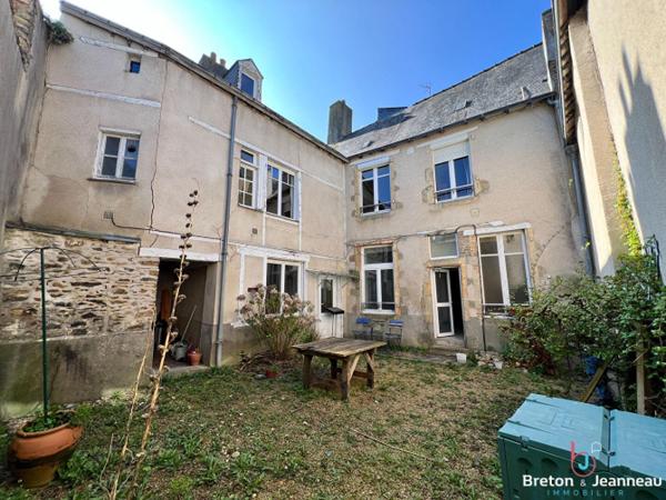 Maison centre de Laval