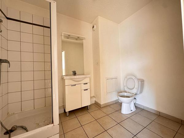 A VENDRE : T2 à TOURCOING • • 105 000 € FAI • Réf. 1080