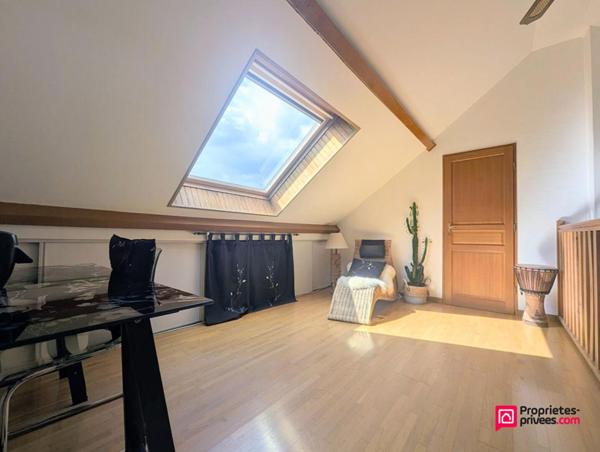 Maison individuelle 7 pièces de 145m² avec jardin clos de 660m²