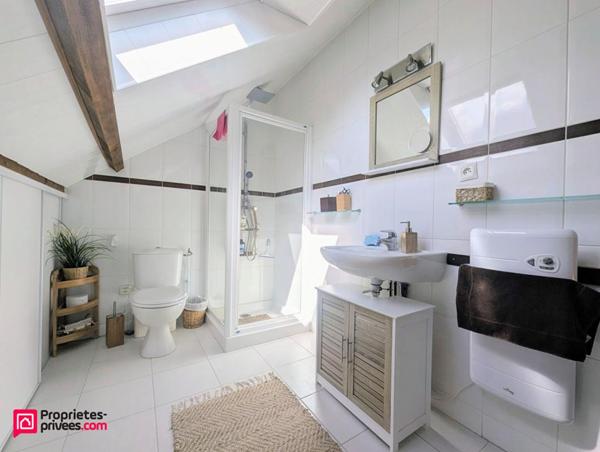 Maison individuelle 7 pièces de 145m² avec jardin clos de 660m²