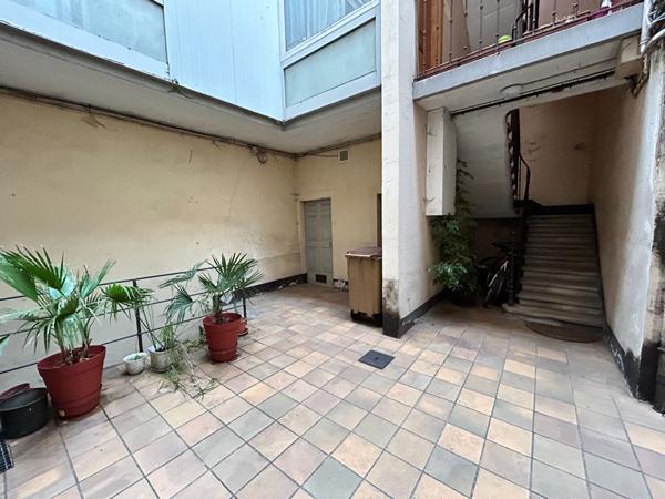 Local commercial Macon 1 pièce(s) 107 m2