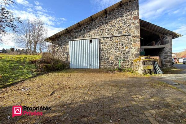 Maison  5 pièces 115 m² avec grand garage de 100m² Saint Ours les Roches 63230