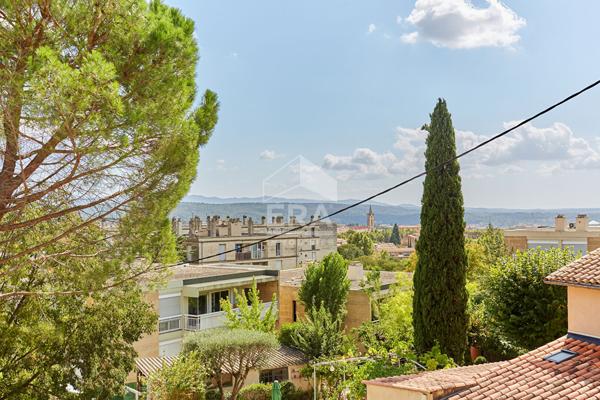 Appartement avec terrasse et garage en centre ville d'Aix-en-Provence