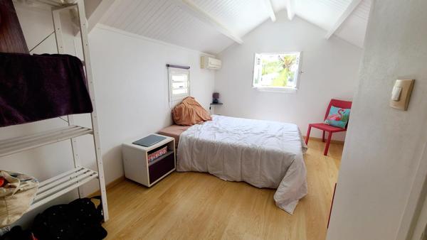 Belle Maison créole en bois T5 avec piscine