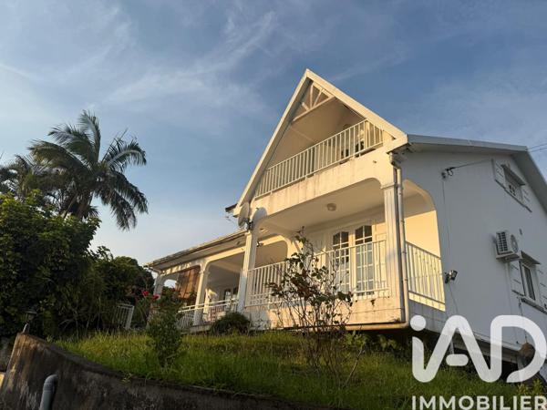 Location maison 6 pièces 160 m² Saint-Pierre