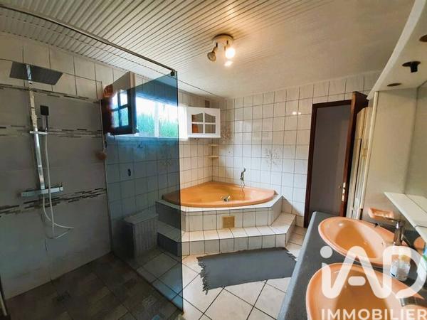 Location maison 6 pièces 160 m² Saint-Pierre