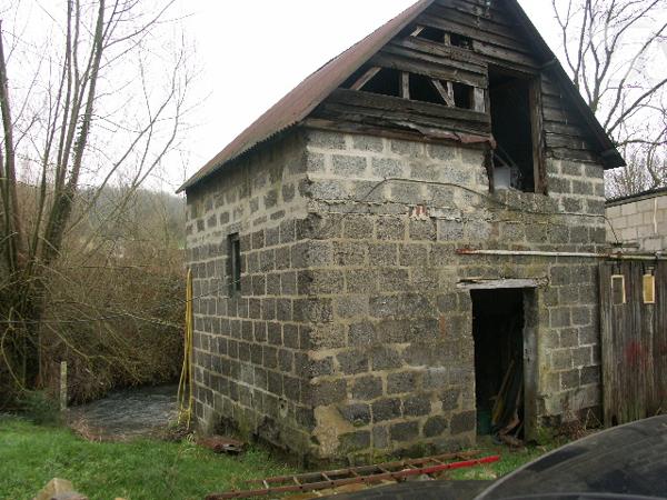 Maison située à AUFFAY, à proximité des commerces et de la gare