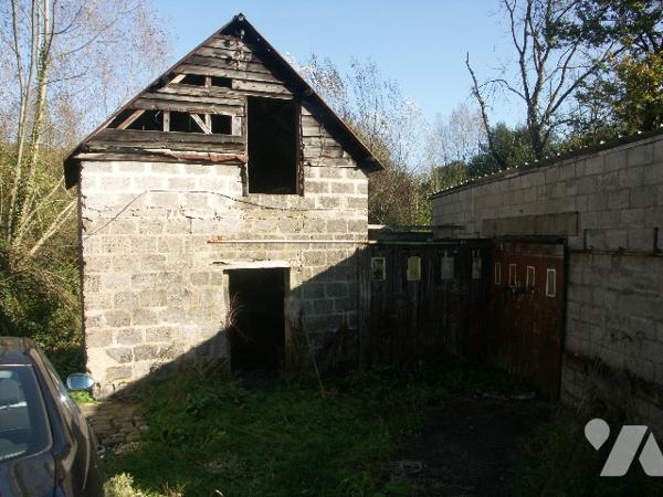 Maison située à AUFFAY, à proximité des commerces et de la gare