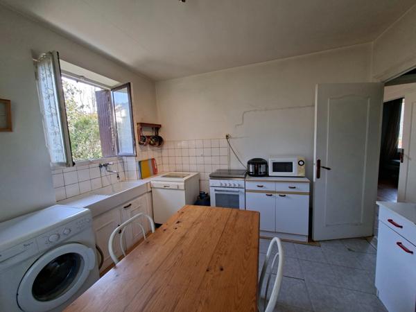 Maison à vendre centre Le Bugue avec garage (24)