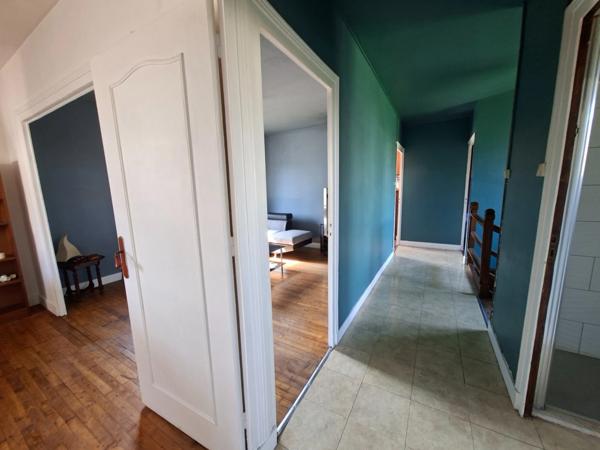 Maison à vendre centre Le Bugue avec garage (24)