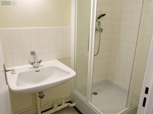 Appartement à louer à Tours dans l'Indre-et-Loire (37000), ref : 005/2033   
TOURS