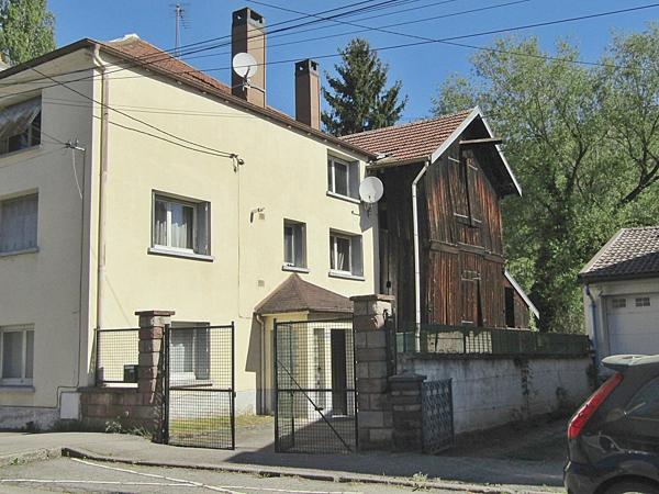 Vente                                                      Maison de ville
                        
                     4 pièces                      123 m2                     à Raon-l'Étape