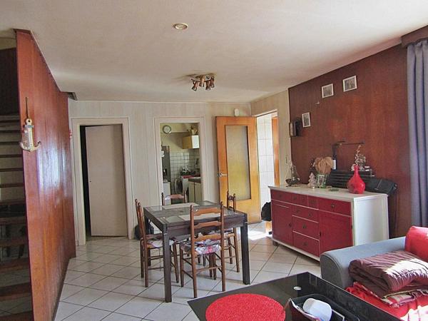 Vente                                                      Maison de ville
                        
                     4 pièces                      123 m2                     à Raon-l'Étape