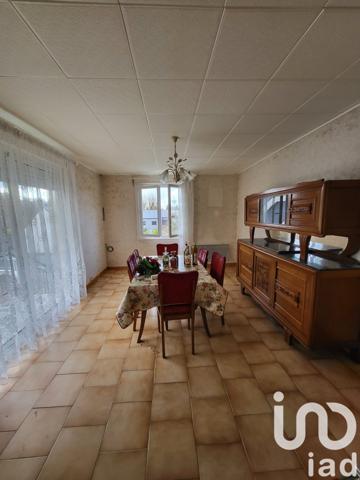 Maison 6 pièces de 115 m² à Mettray (37390)