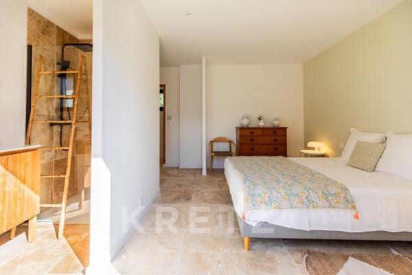 Villa au cœur des Pierres Bonifacienne avec piscine.