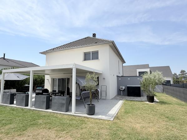 Maison
         7 pièces
        - 201 m² Exclusivité 799 000 € *