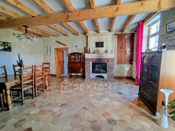 CHARENTAISE DE CARACTÈRE – 276 M² HABITABLES – 4 CHAMBRES – DÉPENDANCES