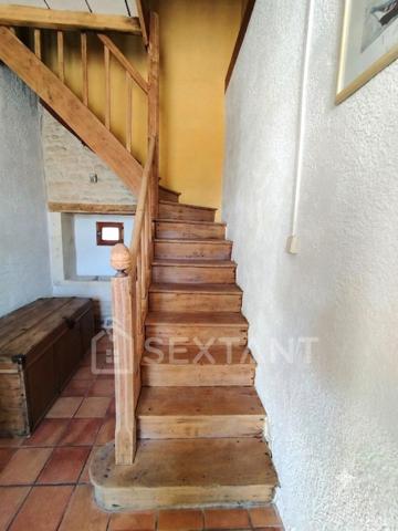 CHARENTAISE DE CARACTÈRE – 276 M² HABITABLES – 4 CHAMBRES – DÉPENDANCES