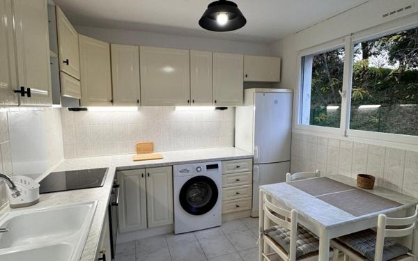 Appartement à louer    1 pièce •  Nice