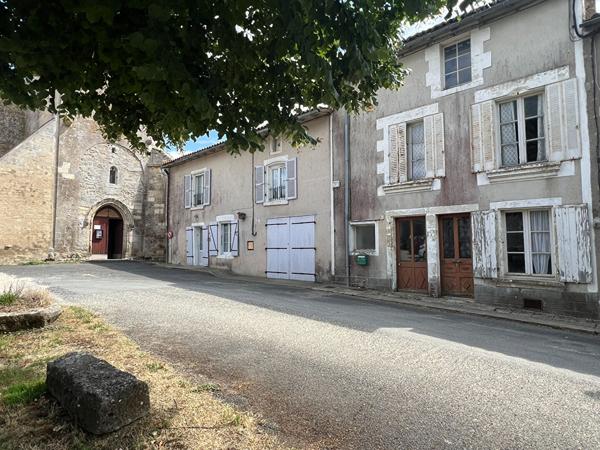 AU COEUR DU BOURG DE SAINT SAUVANT  83m² 3 chambres
