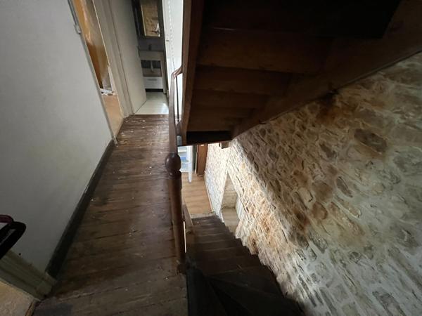AU COEUR DU BOURG DE SAINT SAUVANT  83m² 3 chambres