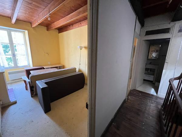 AU COEUR DU BOURG DE SAINT SAUVANT  83m² 3 chambres