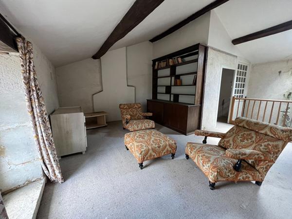 AU COEUR DU BOURG DE SAINT SAUVANT  83m² 3 chambres