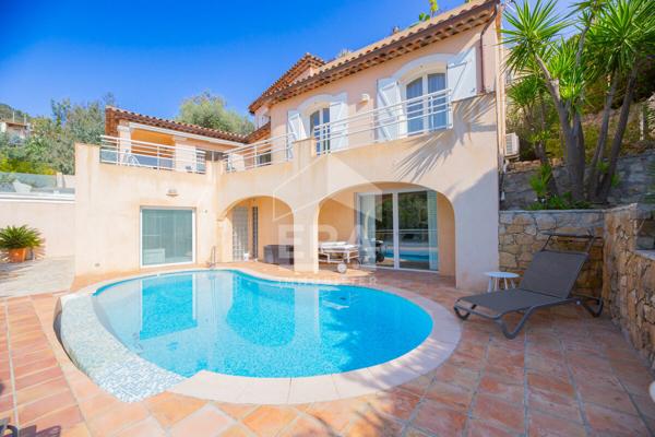 Maison Mandelieu La Napoule 6 pièce(s) 220 m2