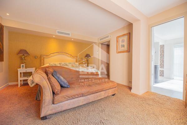 Maison Mandelieu La Napoule 6 pièce(s) 220 m2