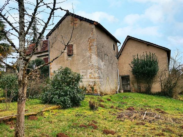 Grande maison familiale proche de Figeac avec dépendance