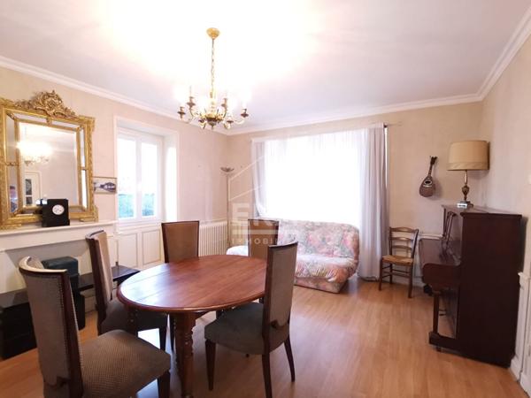 Grande maison familiale proche de Figeac avec dépendance