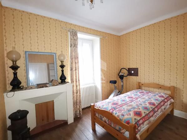 Grande maison familiale proche de Figeac avec dépendance