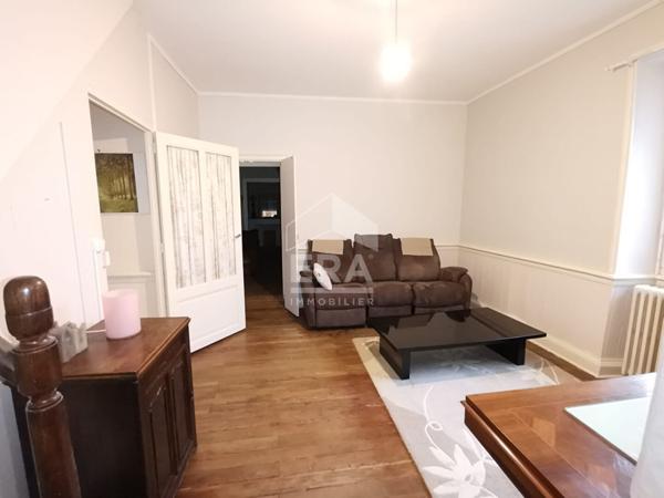 Grande maison familiale proche de Figeac avec dépendance