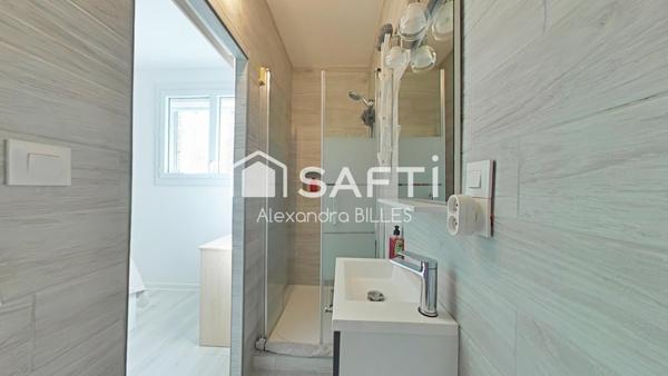 Maison de ville avec garage et exterieur