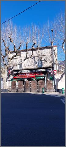 - A VENDRE- Bar Restaurant PMU à MILLAU  125 000 euros