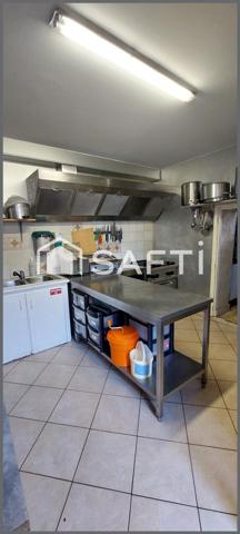 - A VENDRE- Bar Restaurant PMU à MILLAU  125 000 euros