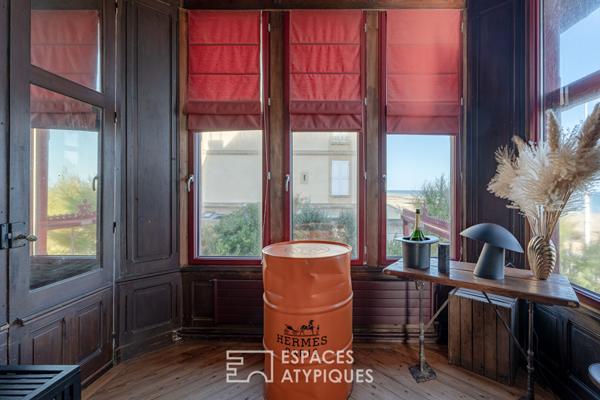 Magnifique appartement avec balcon dans villa balnéaire