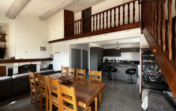 Vente Maison de village avec cour et garage rénové(e) Saint-gilles   