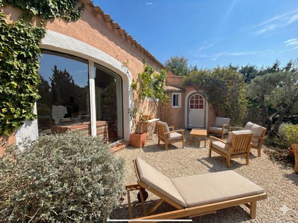 Maison Aix puyricard maison de charme de plain pied avec 4 chambres sur un terrain arboré et clos de près de 2000m2