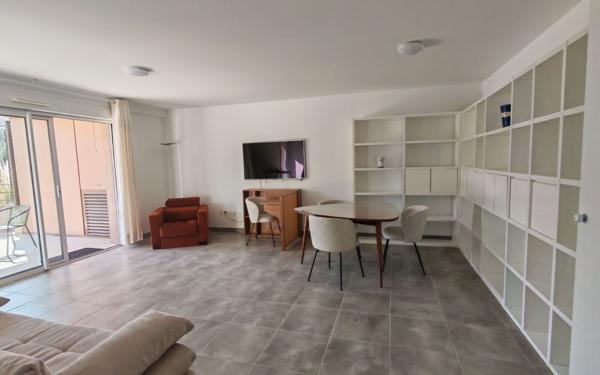 Appartement à louer    2 pièces •  Villeneuve-lès-Avignon