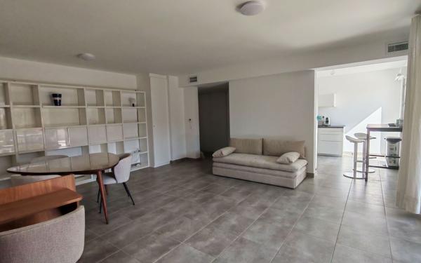 Appartement à louer    2 pièces •  Villeneuve-lès-Avignon