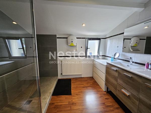 Fontenay-le-Comte, Longère, 4 chambres, 1 salle de bains, 2 salles d'eau, garage, jardin