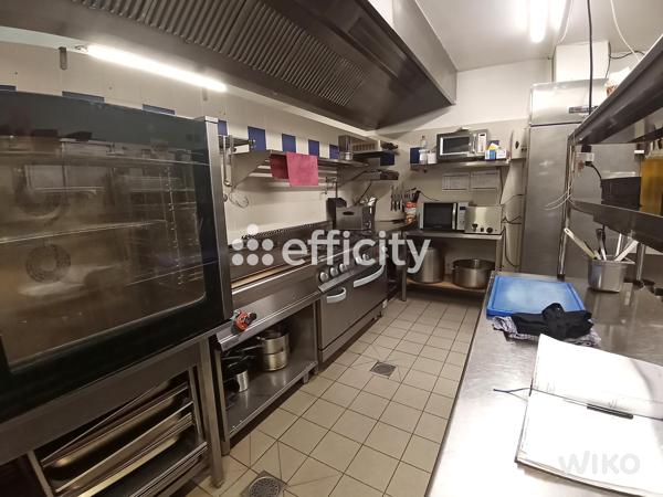 Fonds De Commerce - 180 m²