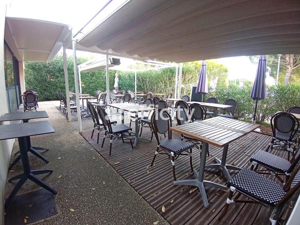 Fonds De Commerce - 180 m²