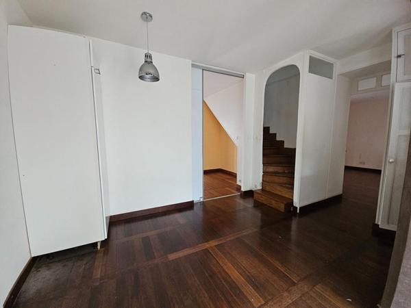 Quartier de la Mairie. Maison 97m² sur une parcelle de 333m²