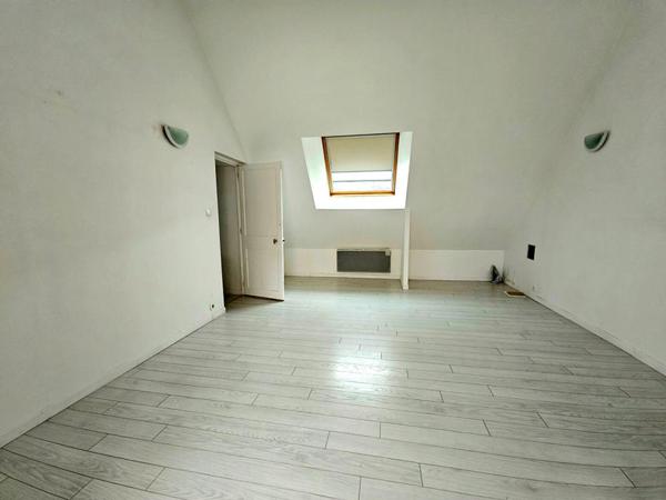 Quartier de la Mairie. Maison 97m² sur une parcelle de 333m²