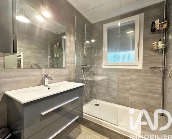 Maison à vendre 6 pièces 138 m² Castillon-du-Gard